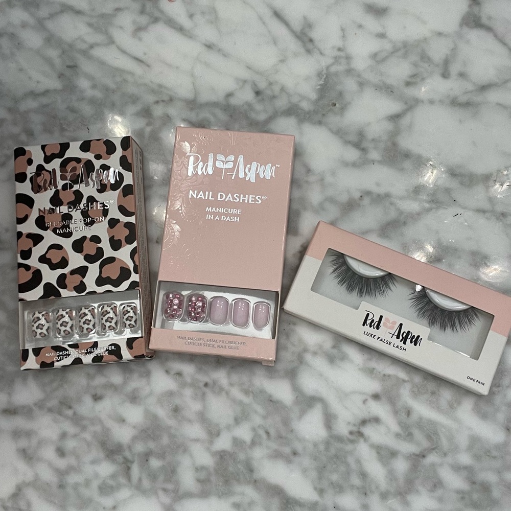 Red Aspen - Dashes & Lashes